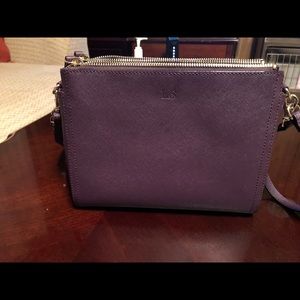 Lo & Sons Pearl crossbody bag. Plum color